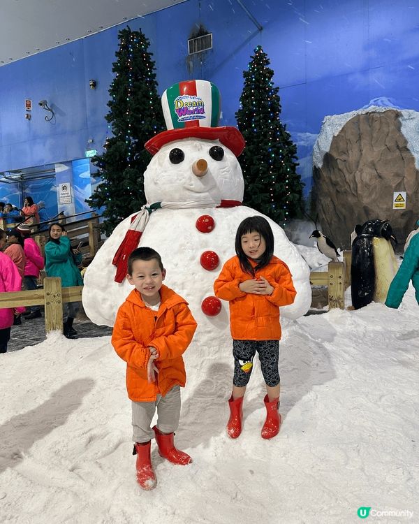 泰國dream world ,可以玩雪又可以游泳 及動物園有...