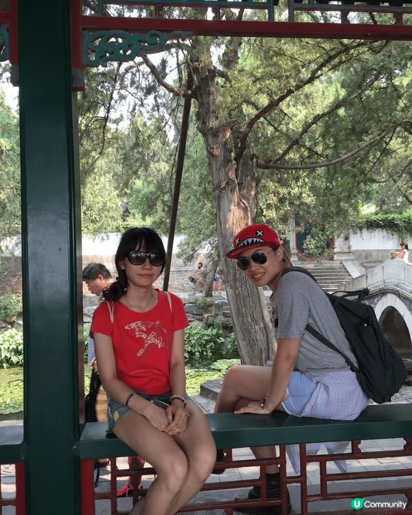 與朋友十年前到北京旅遊於故宮拍攝圖一及三，山明水秀，風景非常...