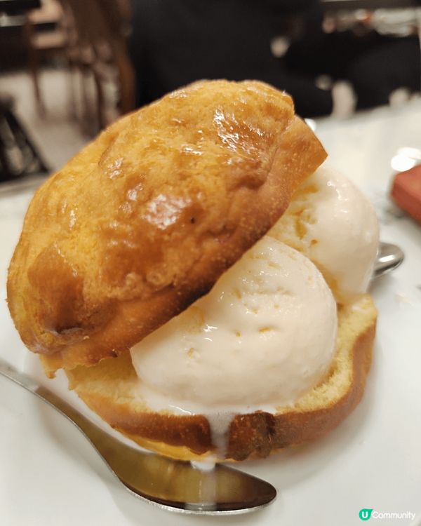 在尖沙咀做嘢既朋友，話帶我去佢既飯堂食野，即管由佢介紹比我有...