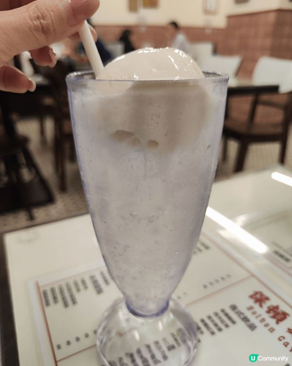 在尖沙咀做嘢既朋友，話帶我去佢既飯堂食野，即管由佢介紹比我有...