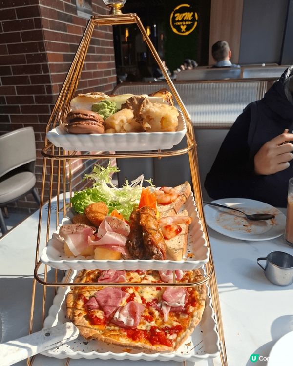 這是在深圳，95層吃的自助餐