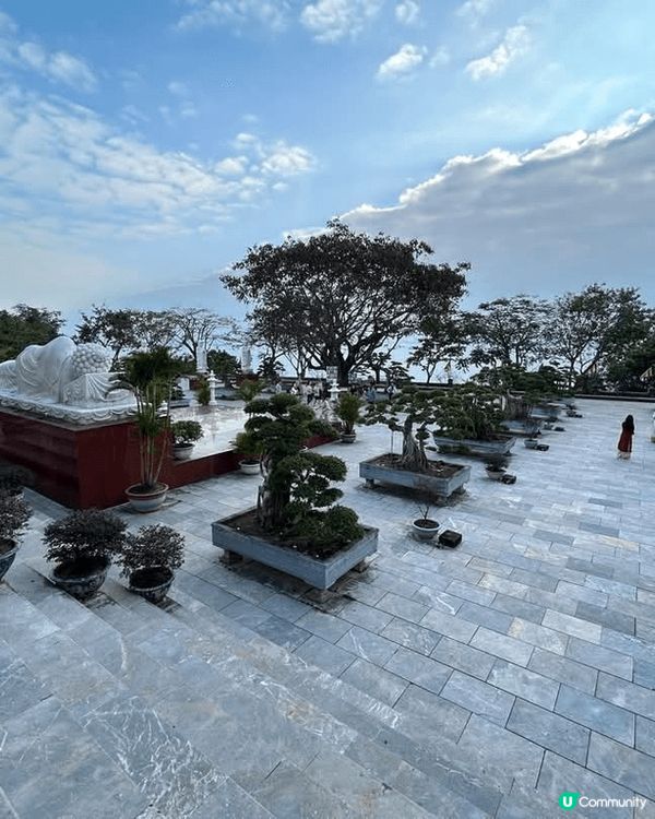 久違的家庭遊選擇了鄰近的峴港，在蔚藍的好天氣盡情遊覽了驚嘆的...