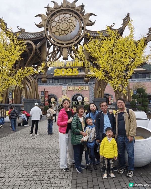 久違的家庭遊選擇了鄰近的峴港，在蔚藍的好天氣盡情遊覽了驚嘆的...