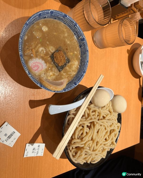 相片是2023年暑假帶小孩到東京迪士尼樂園及晚餐照片，十多年...