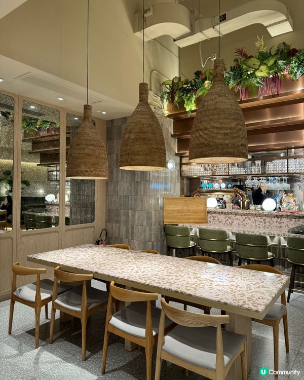 銅鑼灣世貿泰國菜😋望住海景食泰菜超寫意！