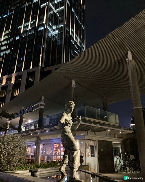 ## 維港書法公仔，微笑滿載🥰