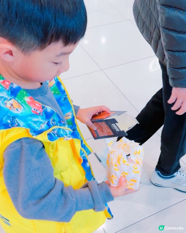 👶🏻 小肥陽換玩具上癮！🤣