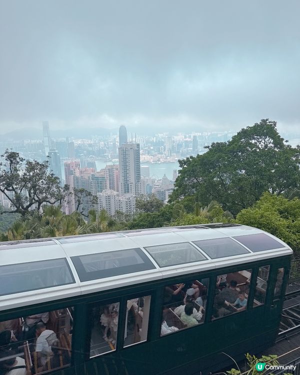 香港山頂纜車之旅🚡  
心心湖意外捕獲❤️