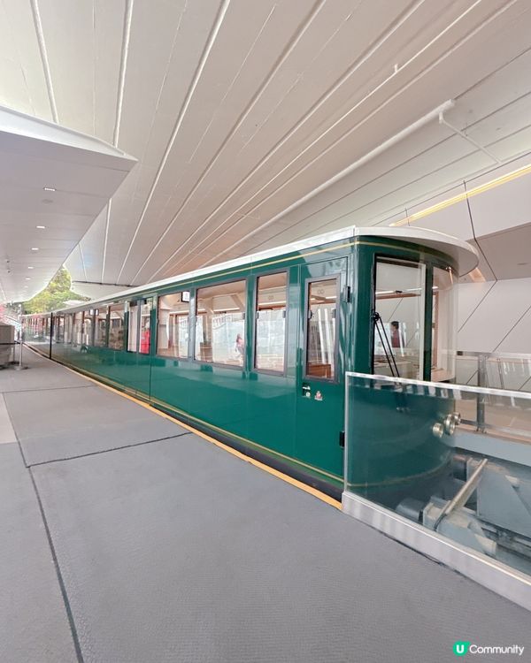 香港山頂纜車之旅🚡  
心心湖意外捕獲❤️