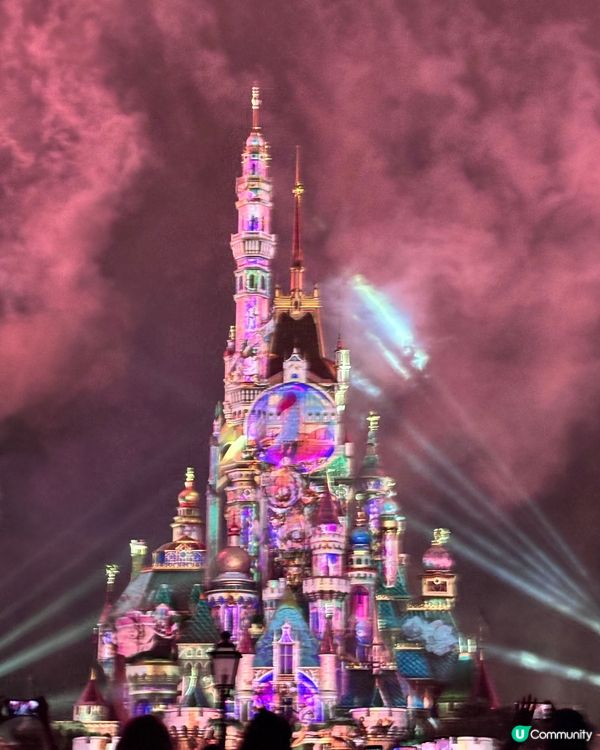 香港迪士尼嘅夜晚最期待嘅就係煙花匯演!