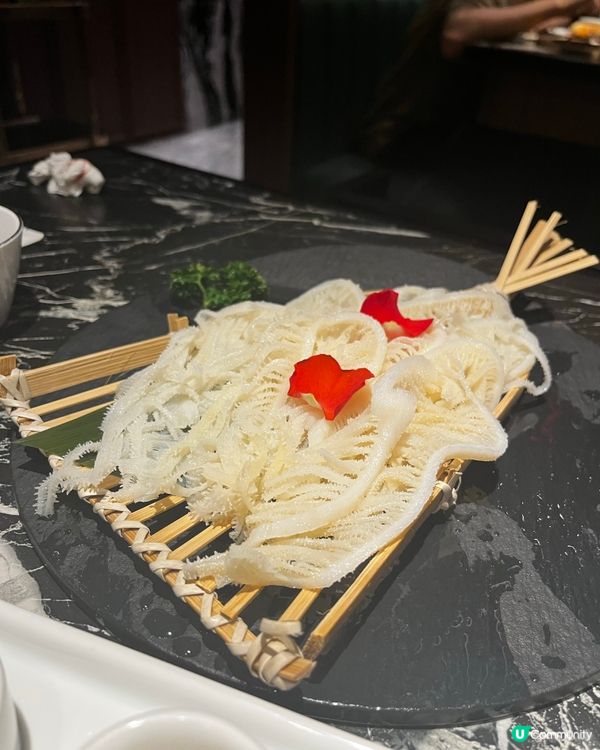 喺蘭桂坊四人聚會食咩好？