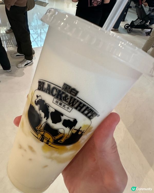 黑白淡奶椰子菠蘿奶蓋