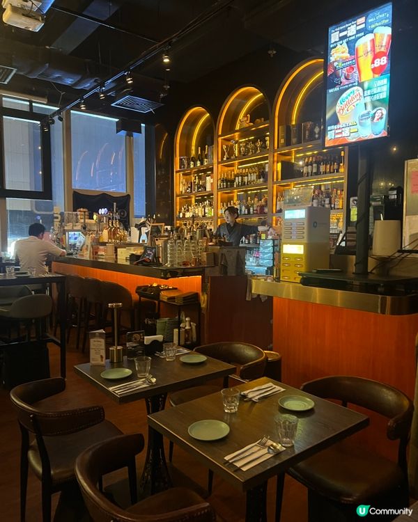 ## 尖沙咀樓上酒吧餐廳 🥂 二人套餐食到飽好滿足！