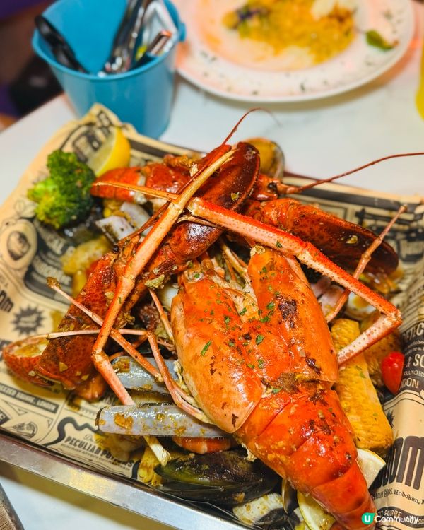 荃灣必食海鮮🦞巨型龍蝦盤！🤤