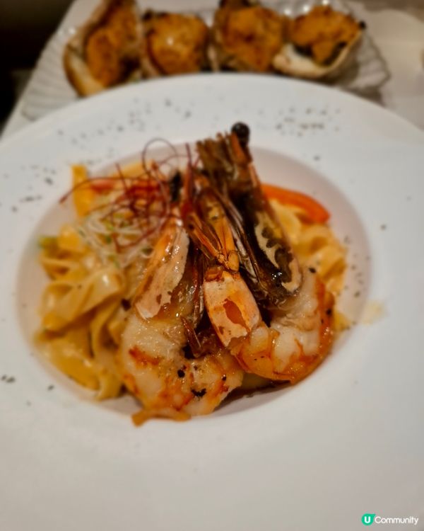 砵蘭街文青餐廳，裝修簡潔舒適，二人餐超抵食！🤩