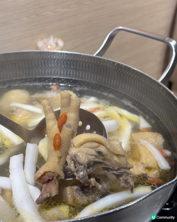 學生49蚊就食到嘅十餸放題！其他人人58蚊～仲有雞煲放題！