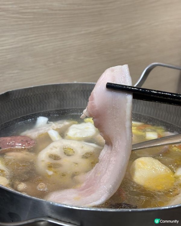 學生49蚊就食到嘅十餸放題！其他人人58蚊～仲有雞煲放題！