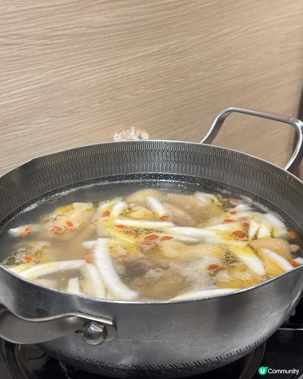 學生49蚊就食到嘅十餸放題！其他人人58蚊～仲有雞煲放題！