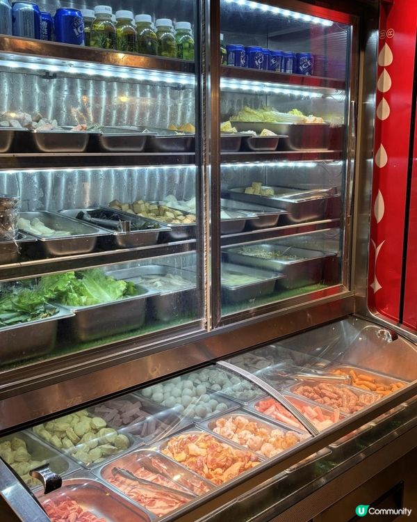 學生49蚊就食到嘅十餸放題！其他人人58蚊～仲有雞煲放題！