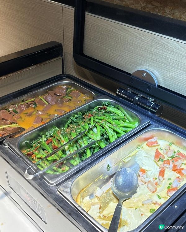 學生49蚊就食到嘅十餸放題！其他人人58蚊～仲有雞煲放題！