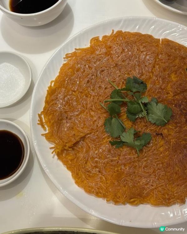 學生49蚊就食到嘅十餸放題！其他人人58蚊～仲有雞煲放題！