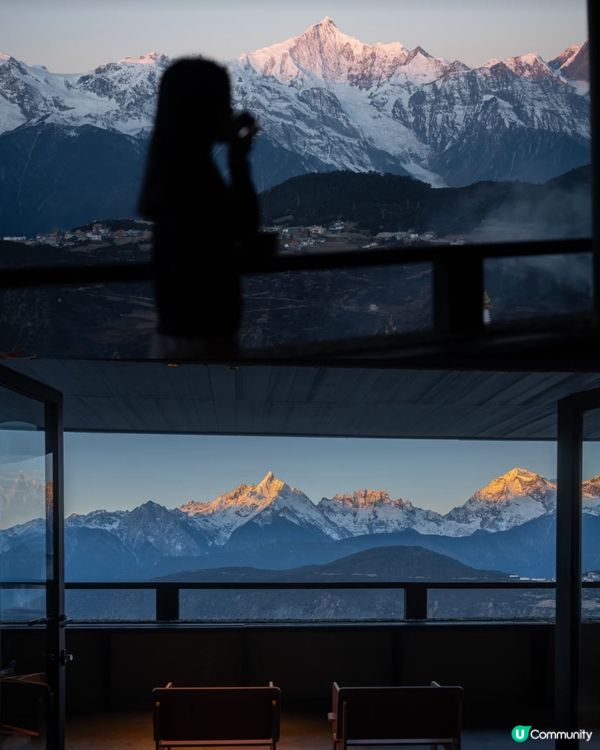 推窗即見梅里雪山🏔️ 民宿住落去就係神山