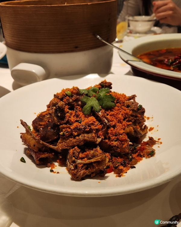  🦆🔥 花悅庭烤鴨，脆皮肉嫩，香氣四溢！