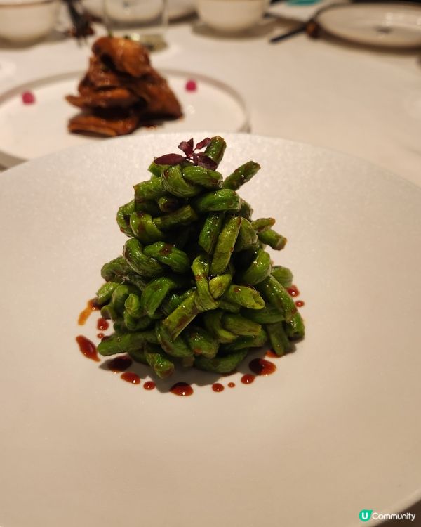  🦆🔥 花悅庭烤鴨，脆皮肉嫩，香氣四溢！