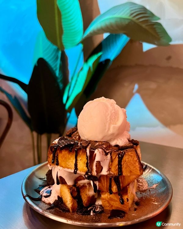 旺角兩層少女粉色主題同露營風打卡Cafe