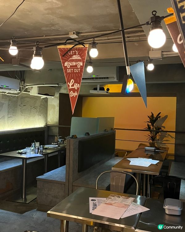 旺角兩層少女粉色主題同露營風打卡Cafe