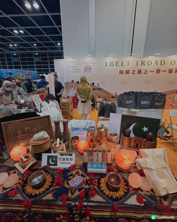 ## 香港國際試食節人山人海😱  
## 鴻福堂湯包😋