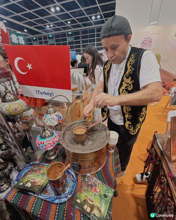 ## 香港國際試食節人山人海😱  
## 鴻福堂湯包😋