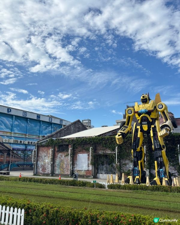 發掘高雄好去處🥰 新興文青駁二藝術區 行特大誠品同咖啡店😍