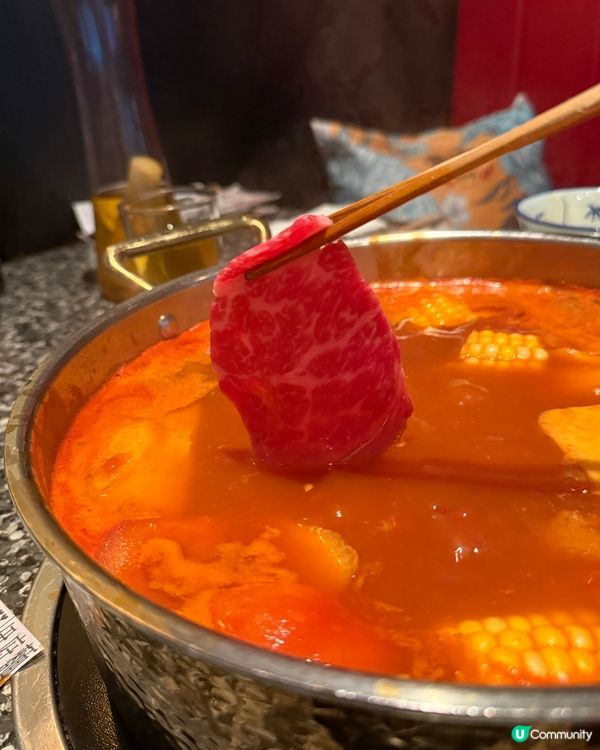 唔滾唔知身體好🔥🇭🇰 去滾懷舊火鍋，霓虹燈下重溫地道風味！