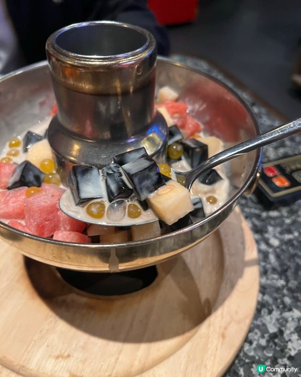 唔滾唔知身體好🔥🇭🇰 去滾懷舊火鍋，霓虹燈下重溫地道風味！