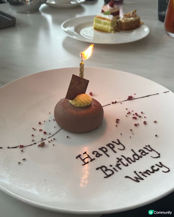 落地玻璃自助餐·甜品多選擇🤪🌟