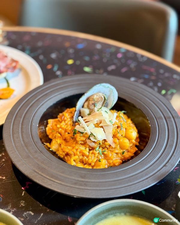 尖沙咀西餐廳🎤🎶  環境舒適，現場音樂表演超正！