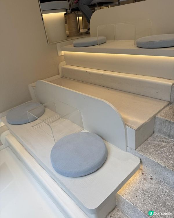 新派港式下午茶藍白格調