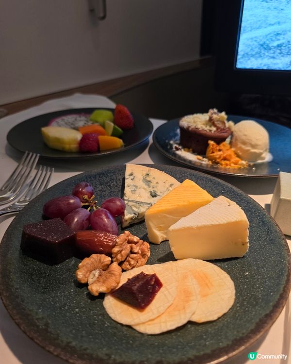 北京飛香港頭等機餐😋