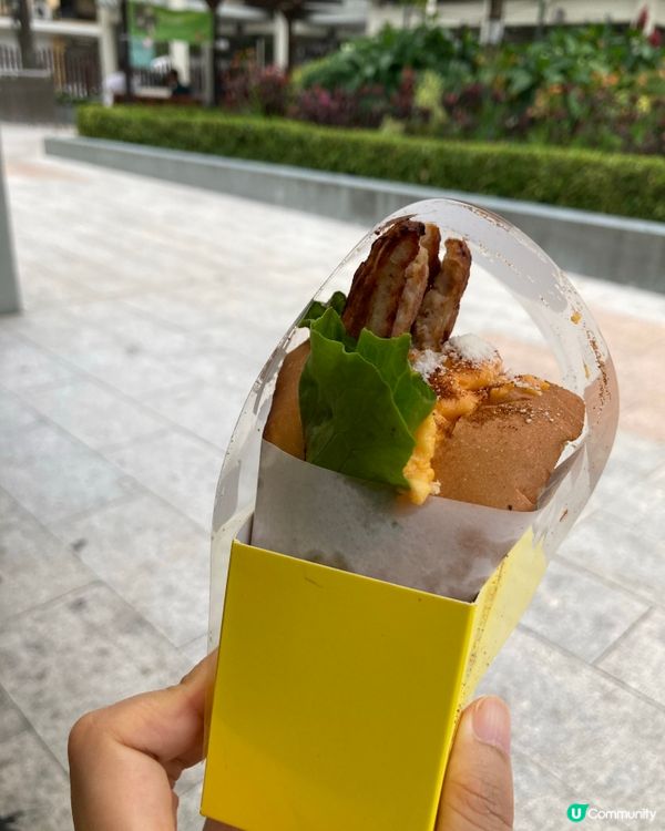 ## 元朗小店
## 豬扒滑蛋芝士/滑蛋三文魚牛油果