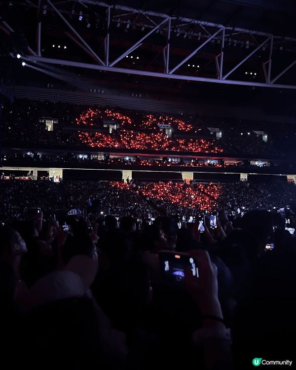 🌌 Coldplay香港啟德演唱會｜企位視角全記錄：一場靈魂...