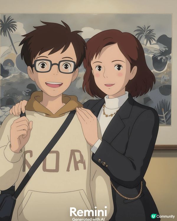 這都是我跟家人的合照，其中一張是我跟仔仔的合照，而另一張是我...