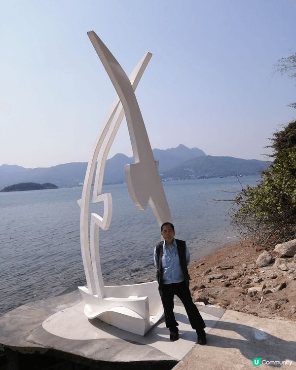 最近天氣好，我就第一時間同爸爸媽媽一齊去户外行下影下相，等佢...