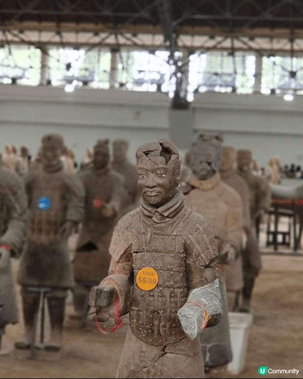 兵馬俑,秦始皇陵建於公元前246年至公元前208年，歷時39...