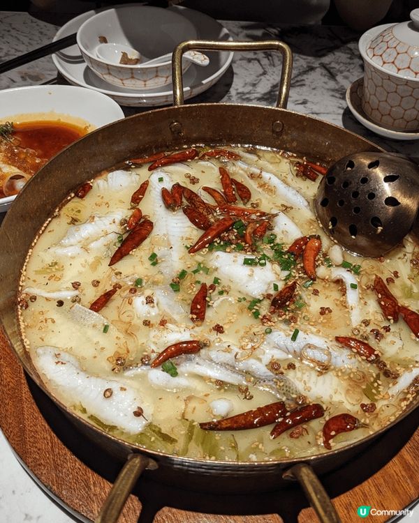 深圳特色川菜-渝月川，特色酸菜魚夠麻夠辣魚肉滑。乾炒筍絲有鍋...