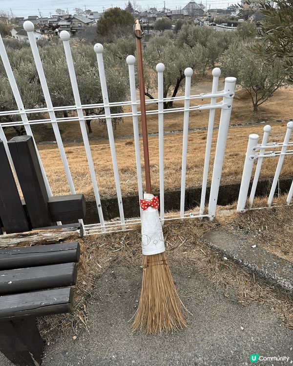 這個是高松小豆島的橄欖樹公園，就是魔女宅急便那個。入面好多地...