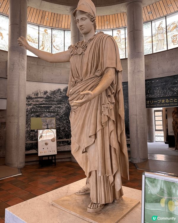 這個是高松小豆島的橄欖樹公園，就是魔女宅急便那個。入面好多地...