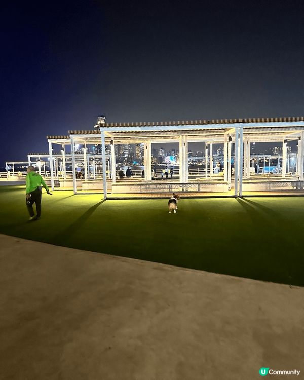 香港海濱又有新去處，北角東岸板道西段現在開放，連接東岸公園和...