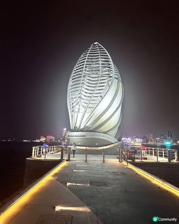 香港海濱又有新去處，北角東岸板道西段現在開放，連接東岸公園和...