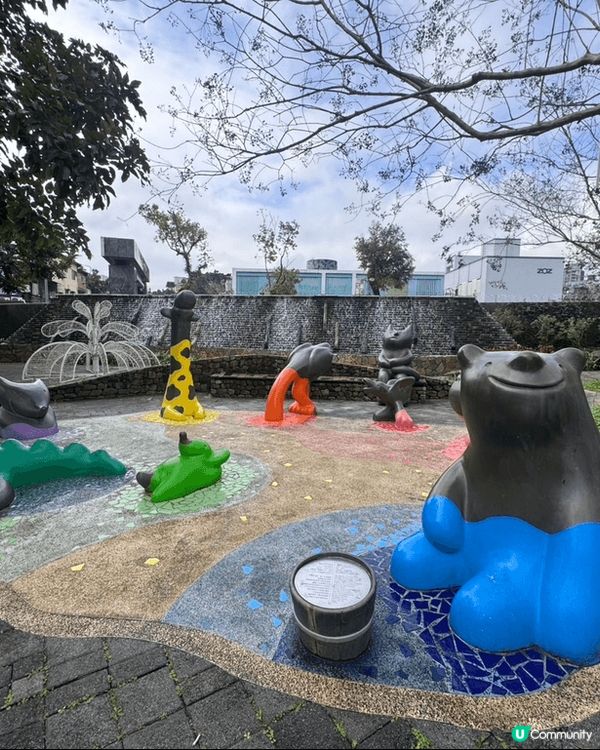 台北美食之旅：由台北坐一小時車便到達礁溪，吃了有名的甕窯雞，...